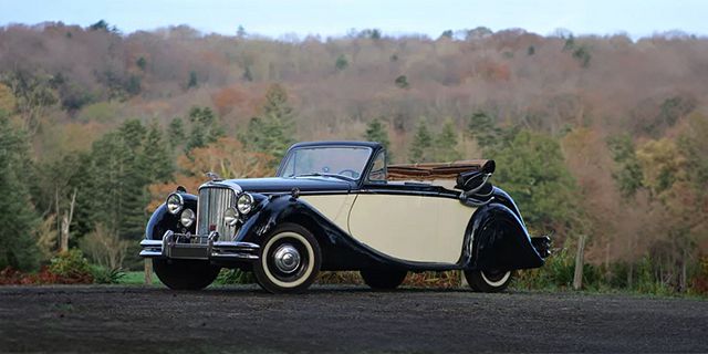 Premium vintage car rental chauffeur mauritius (5)